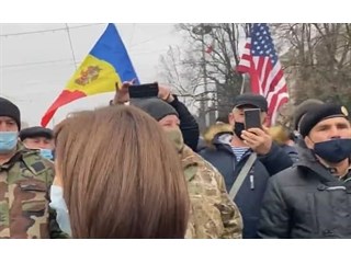 Без вариантов: Майе Санду под флагом США комфортно, как дома