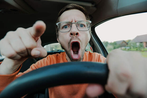 Психолог Твардовская: водители проявляют агрессию за рулем из-за недавнего конфликта