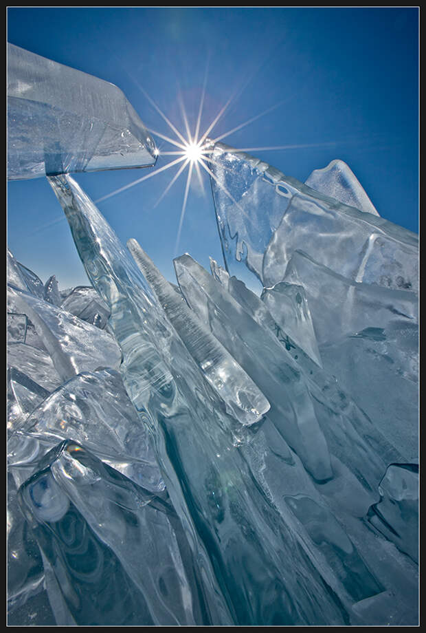 Байкал в марте - лед и солнце