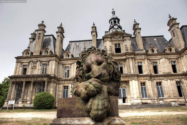 Abandoned castles in France 14
