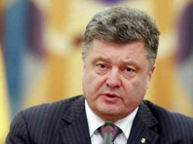 Порошенко признал, что война на Донбассе может начаться "в любой момент" Порошенко признал, что война на Донбассе может начаться "в любой момент"