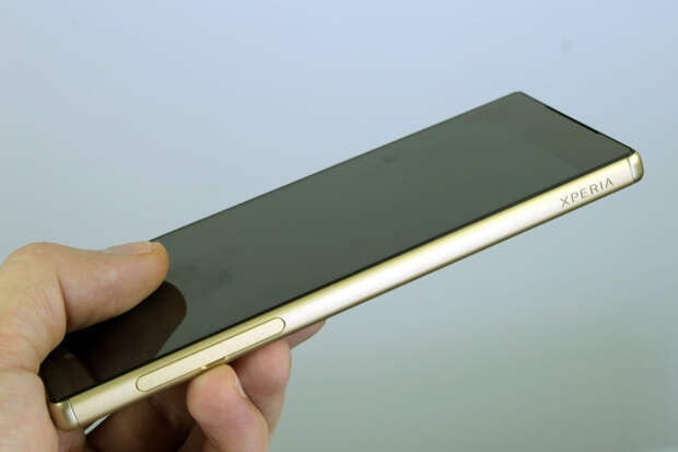 Смартфон Sony Xperia Z5