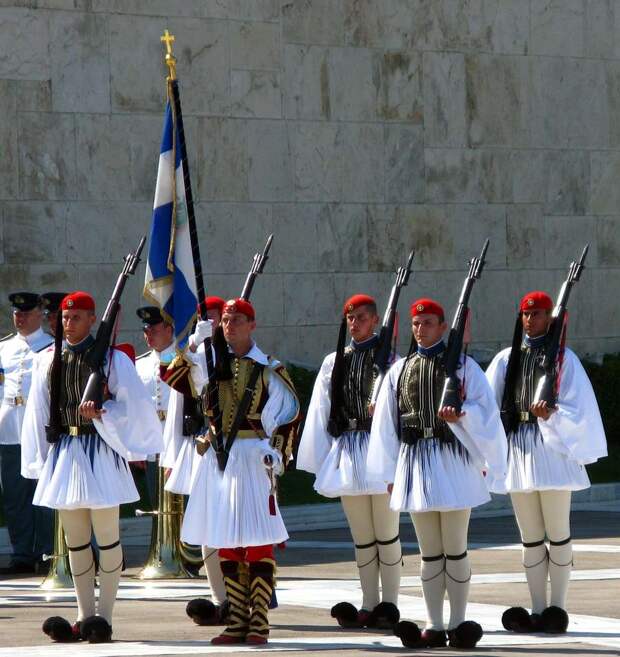 Отзвуки древних традиций: Эвзоны - греческая Президентская Гвардия (14)