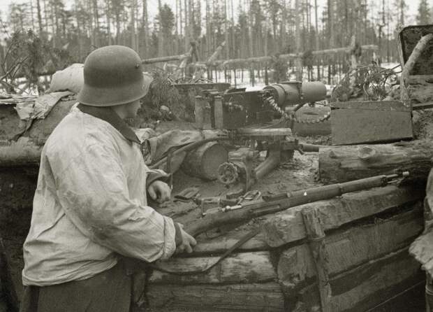 Мгновение войны. Смерть на передовой, 1943 г. (фото)