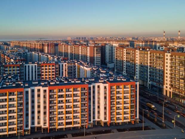 Проспект Ветеранов дополнили участком проезжей части с тротуаром и велодорожкой