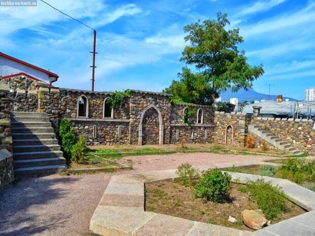 Алустон, Алушта