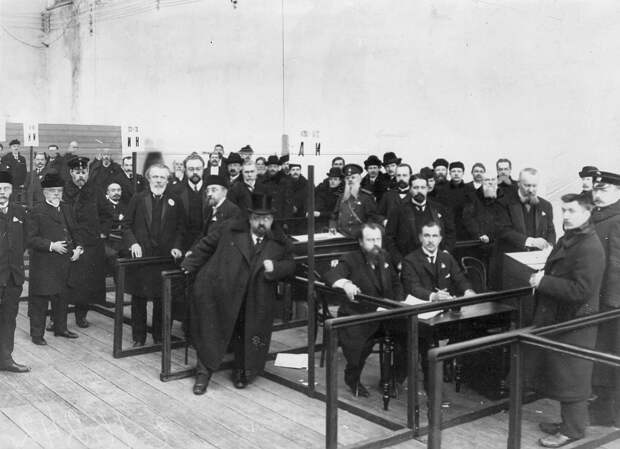 20 марта 1906. Выборы выборщиков в Первую Государственную думу в зале Соляного городка