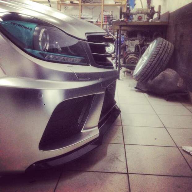 Mercedes C63 AMG Black Series в стиле MB Petronas F1 Team Mercedes C63 AMG Black Series в стиле MB Petronas F1 Team amg, c63, f-1, mercedes-benz, petronas, авто, тюнинг