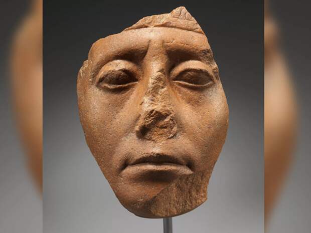 Выяснилось, почему у многих египетских статуй сломан нос