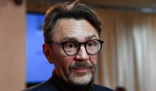 Шнуров? Едкие стихи об умирающей МакSим вызвали оторопь