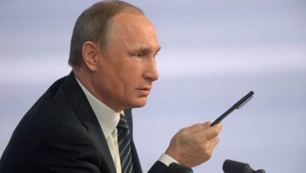 Президент России Владимир Путин на одиннадцатой большой ежегодной пресс-конференции