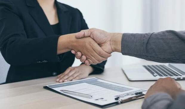 Смольный намерен временно трудоустроить тысячу петербуржцев