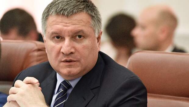 Министр внутренних дел Украины Арсен Аваков на заседании Кабинета министров Украины в Киеве