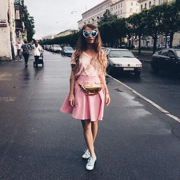 Сумка-карман прекрасно скрасит твой look