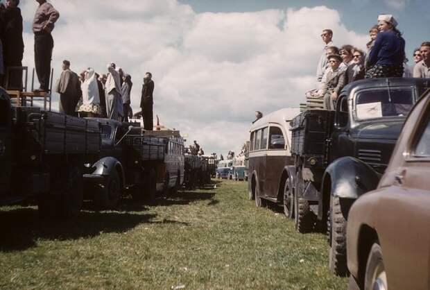 Фоторепортаж из СССР полувековой давности. Советская жизнь в объективе Джона Шульца Фоторепортаж из СССР полувековой давности. Советская жизнь в объективе Джона Шульца