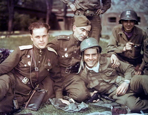 Вторая мировая война в фотографиях: падение нацистской Германии