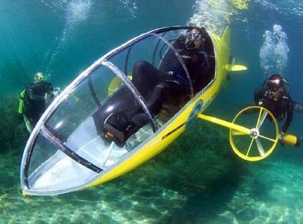 Педальная подводная лодка.