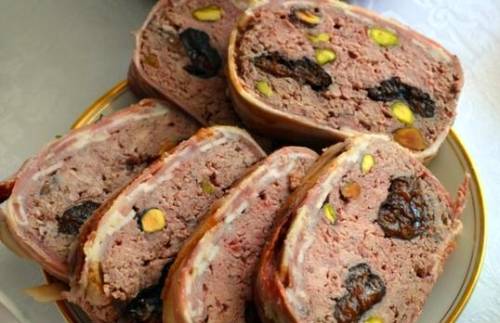 Рецепт террина из курицы с фисташками и черносливом