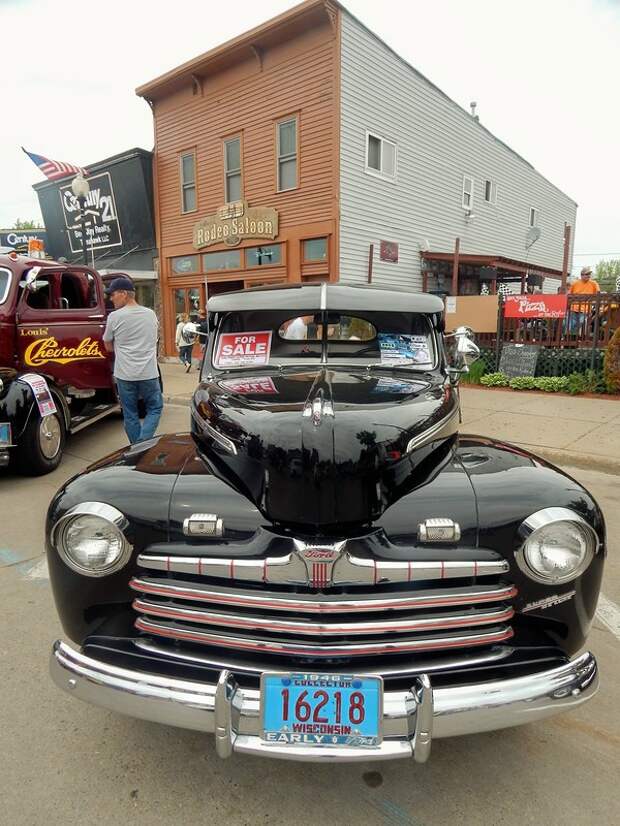 Выставка ретро-автомобилей в штате Висконсин авто, выставка, олдтаймер, ретро автомобили