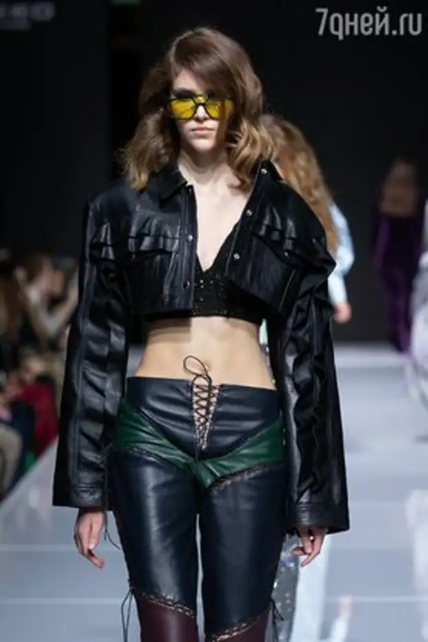 Маша Цигаль представила 30 модных образов, скроенных из ее собственной одежды и вещей близких друзей