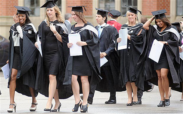 graduates_1870083b
