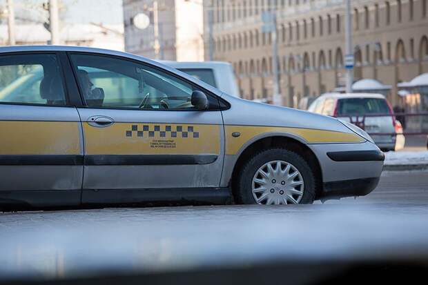 Сравниваем тарифы на такси в разных столицах