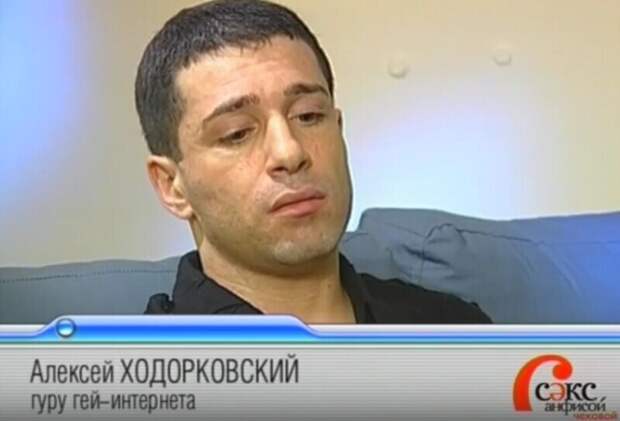 Шоу с Анфисой Чеховой, которое пользовалось большой популярностью в том числе из-за выдуманных гостей Шоу с Анфисой Чеховой, которое пользовалось большой популярностью в том числе из-за выдуманных гостей