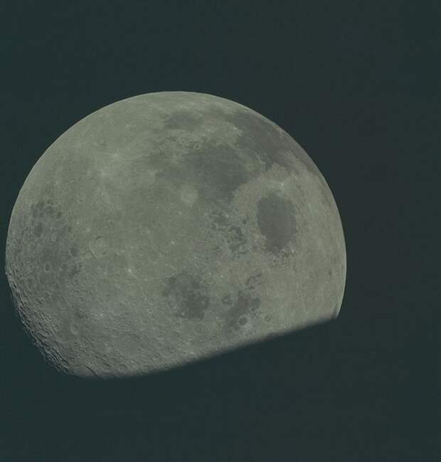 Редкие фотографии Луны от NASA