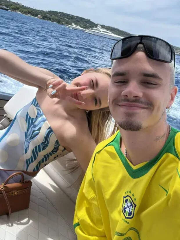 Ромео и Харпер Бекхэм