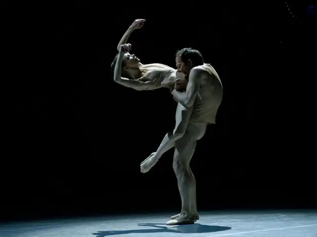 Dance Open поставил точку в огне: фестиваль столкнул на Гала классику и современность. Посмотрите, как красиво это было