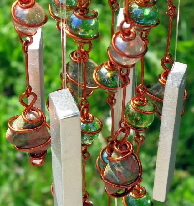 Украшения для сада своими руками. Китайские колокольчики "перезвон ветра" своими руками из медной проволоки, бусин и натуральных камушков от ненужной бижутерии