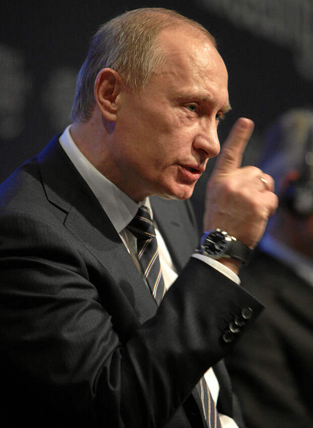 Vladimir Putin at the World Economic Forum Annual Meeting 2009 002.jpg