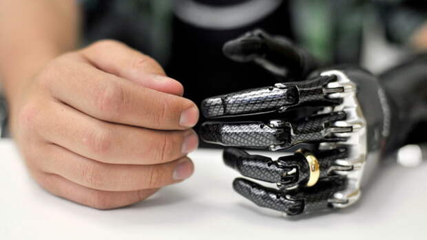 4-masons-bionic-ring-finger-lead-1