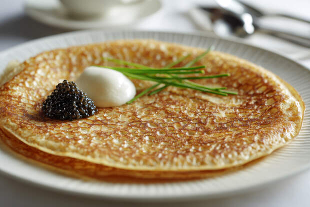 Невозможность падения цен на черную икру объяснили