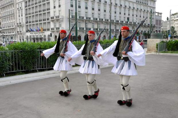 Отзвуки древних традиций: Эвзоны - греческая Президентская Гвардия (17)