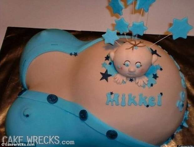 Звезда свет сюрприз: Этот торт иллюстрирует беременности носить пошло не так с куклой Капусты Двойник, как ребенок