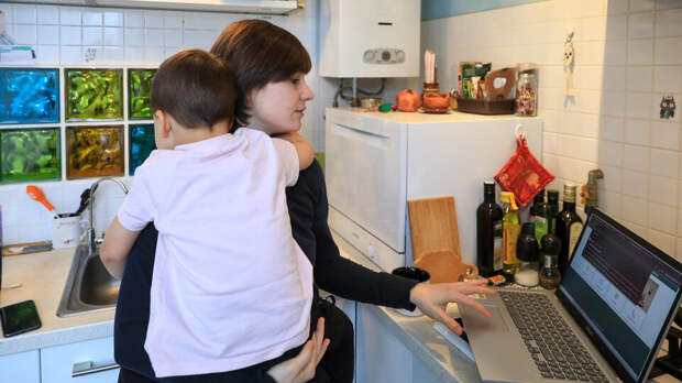 В России отменят испытательный срок для женщин с детьми до трех лет