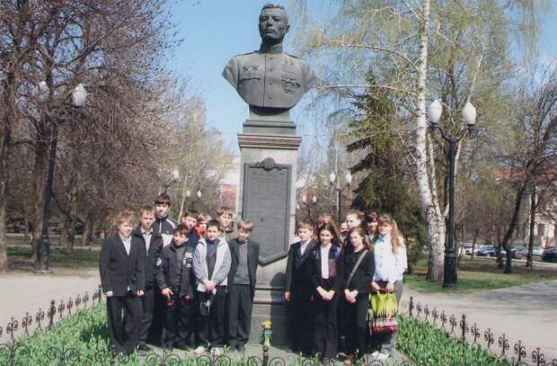 Василий Петров: 23-летний дважды Герой, который прошёл всю войну без обеих рук