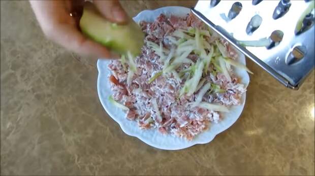 Салат "Игрушка" - украшение праздничного стола! Салат, Вкусно, Просто, Новогодние рецепты, Другая кухня, Длиннопост, Видео рецепт, Праздничный стол, Красная рыба, Видео