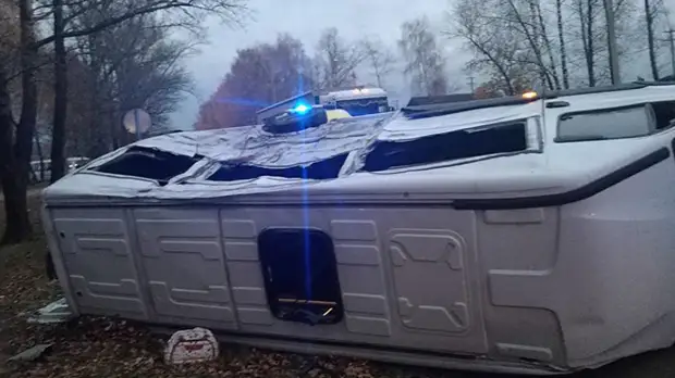 При столкновении автобуса и маршрутки в Подмосковье погибли четыре человека