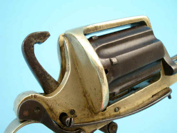 Revolver knuckle dagger (Apache)
