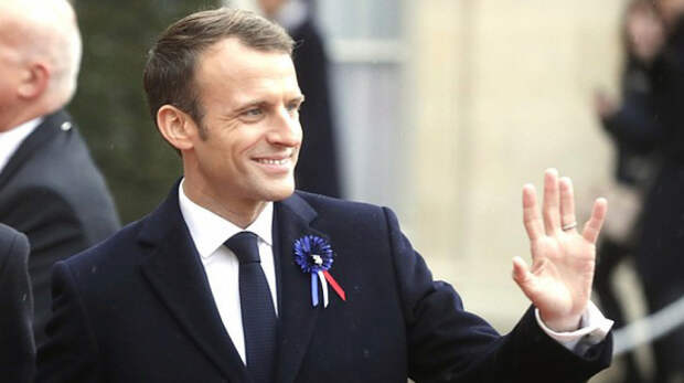 Французский оппозиционер назвал Макрона "первоапрельским дураком"