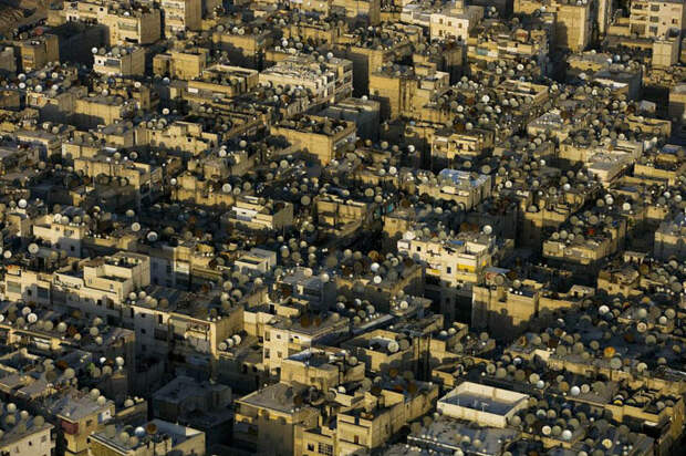 8. Спутниковые антенны на крышах Алеппо, Сирия