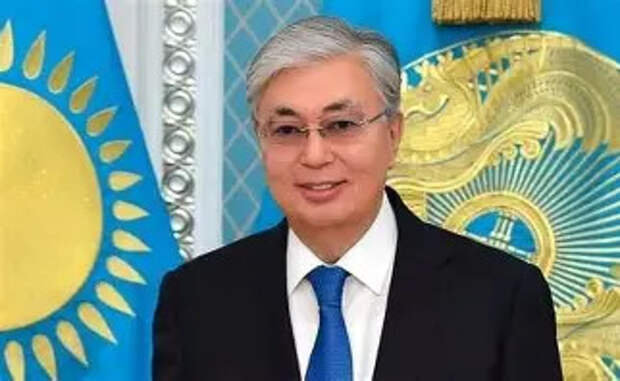 Казахстан снова под ударом? Как долго Токаев сможет усидеть на 2 стульях?
