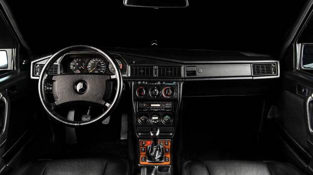 Шикарный Mercedes-Benz 190E 2.5-16 Evolution II 1990 года