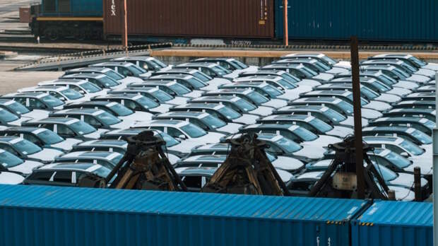 Почему некоторые иномарки "зависли" на таможне