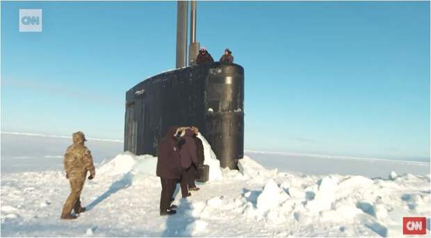Американская подлодка вмерзла в лед, отрабатывая «удары по России»