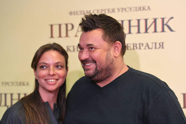 Певец Жуков: говорить о чувствах важно всегда, а не только 14 февраля