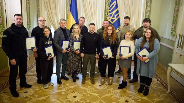 Под нож пойдут набравшие денег: на Украине стартует первая волна мобилизации женщин