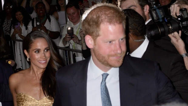 Принцу Гарри дразнит королевский двор: Меган Маркл ведет переговоры с Netflix о фильме